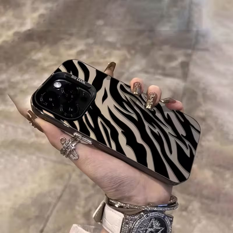 Zebra Pattern Black Advanced I - Apple Iphone 16 评论和价格